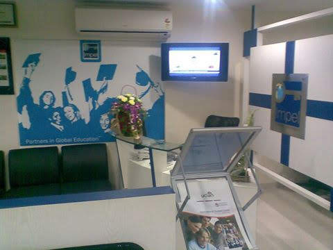 Impel in 2007–2010 — A 100-member team and 50+ offices in less than 3 years — the front office in its early days.
